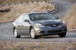 Nissan Altima Hybrid 2010 года